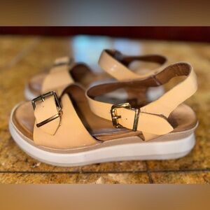 DNA LEATHER SANDALS SZ 38